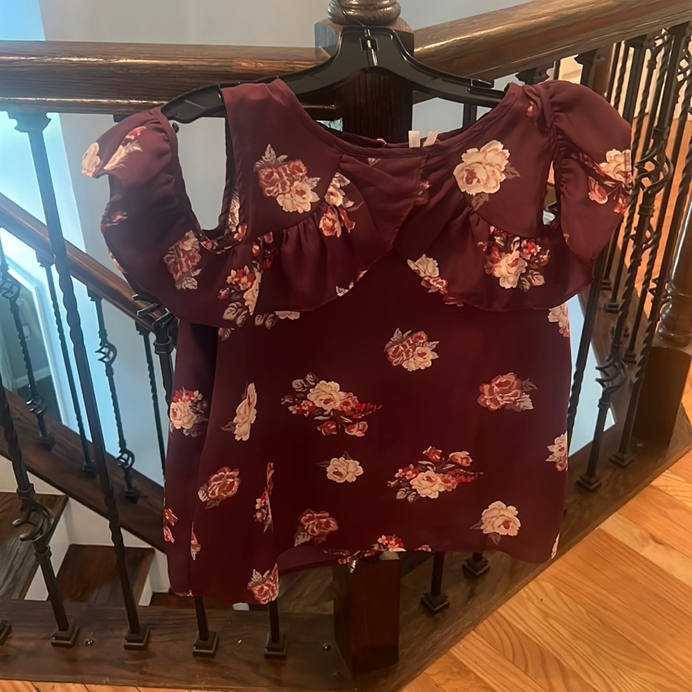 Live 4 Truth burgundy floral cold shoulder sleeveless top size XL